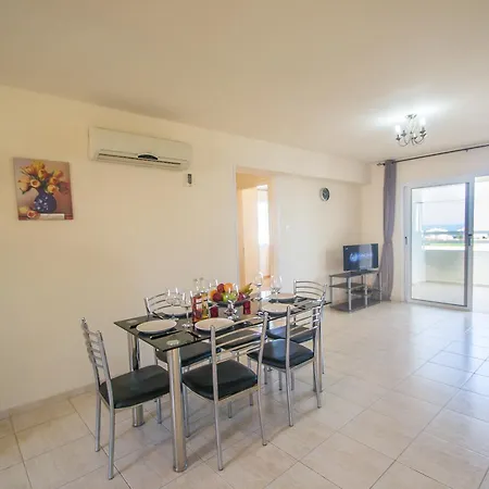 Konnos Breeze * Protaras