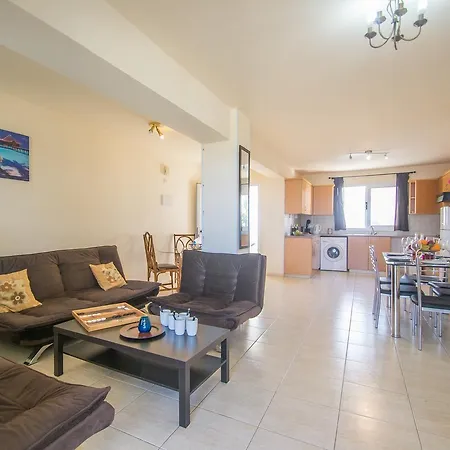 Konnos Breeze * Protaras